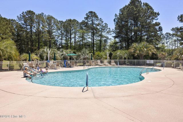 665 NW Meadowbrook Lane NW, Calabash, NC 28467