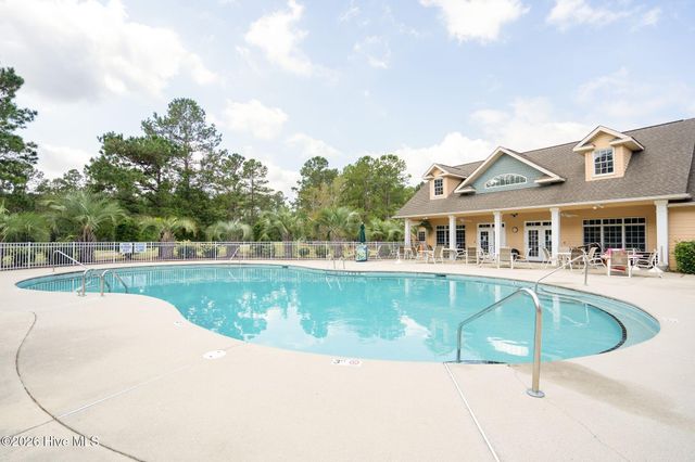 665 NW Meadowbrook Lane NW, Calabash, NC 28467