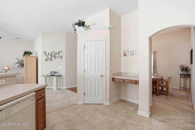 665 NW Meadowbrook Lane NW, Calabash, NC 28467