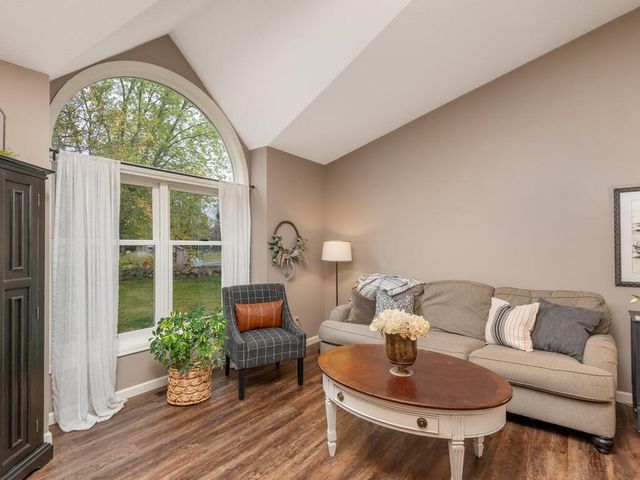 2170 Wellers Circle, Chaska, MN 55318
