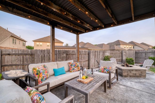 2621 Auburn Chestnut LN, Pflugerville, TX 78660