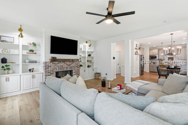 122 Sago Palm Dr, Bluffton, SC 29910