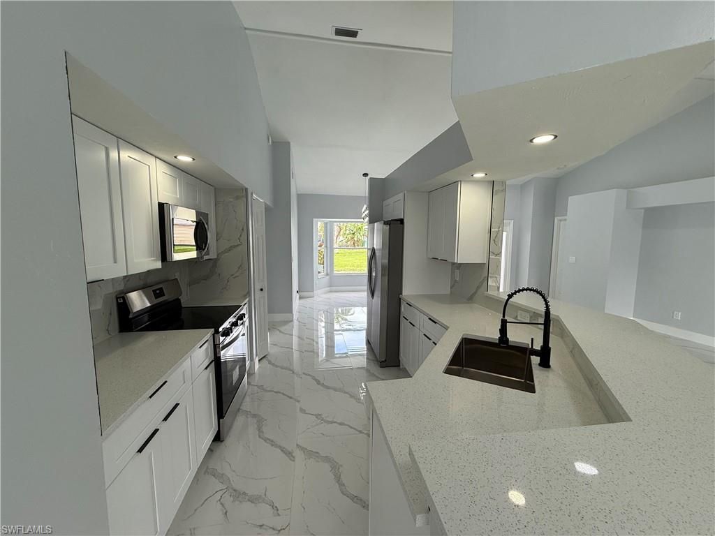 2401 Fisher CT, LEHIGH ACRES, FL 33936 — photo 2