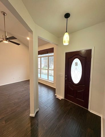 866 Sonora Lane, Grand Prairie, TX 75052