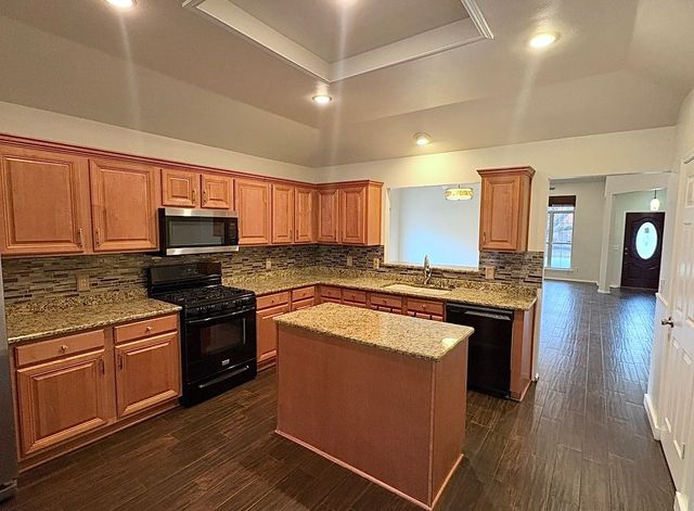 866 Sonora Lane, Grand Prairie, TX 75052