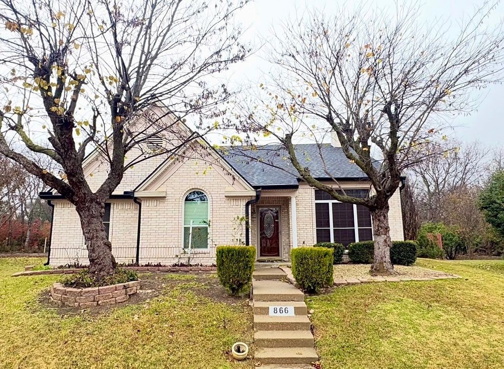 866 Sonora Lane, Grand Prairie, TX 75052