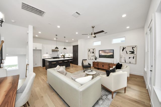 717 Marcella Street C, Houston, TX 77091