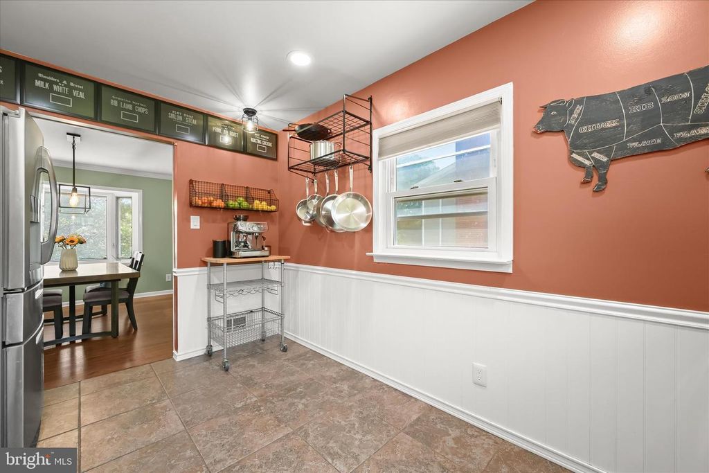 Image 10 of property listing at 9315 MADISON AVE, Laurel, MD 20723