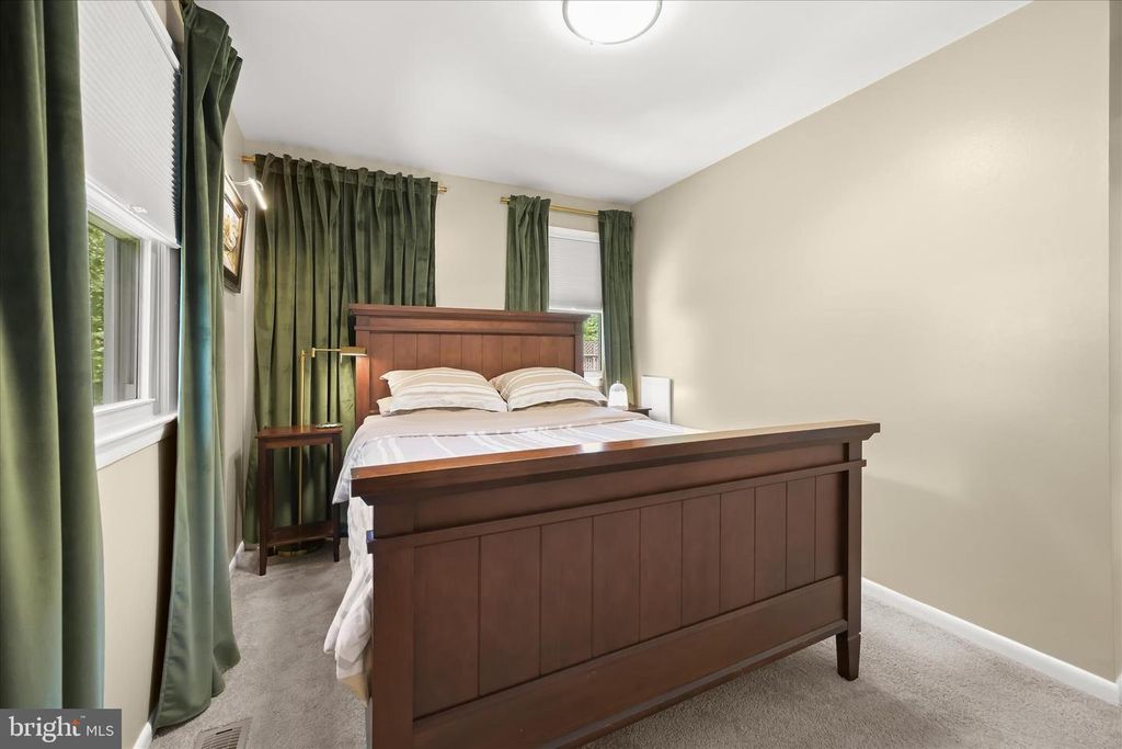 Image 12 of property listing at 9315 MADISON AVE, Laurel, MD 20723
