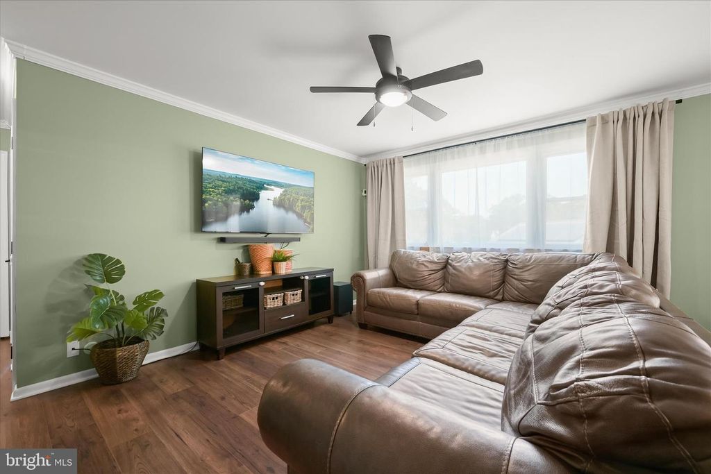 Image 2 of property listing at 9315 MADISON AVE, Laurel, MD 20723