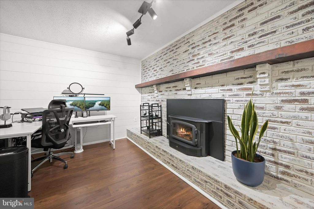 Image 20 of property listing at 9315 MADISON AVE, Laurel, MD 20723
