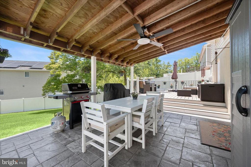 Image 33 of property listing at 9315 MADISON AVE, Laurel, MD 20723