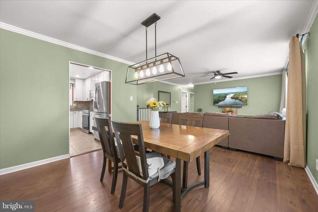 Image 6 of property listing at 9315 MADISON AVE, Laurel, MD 20723