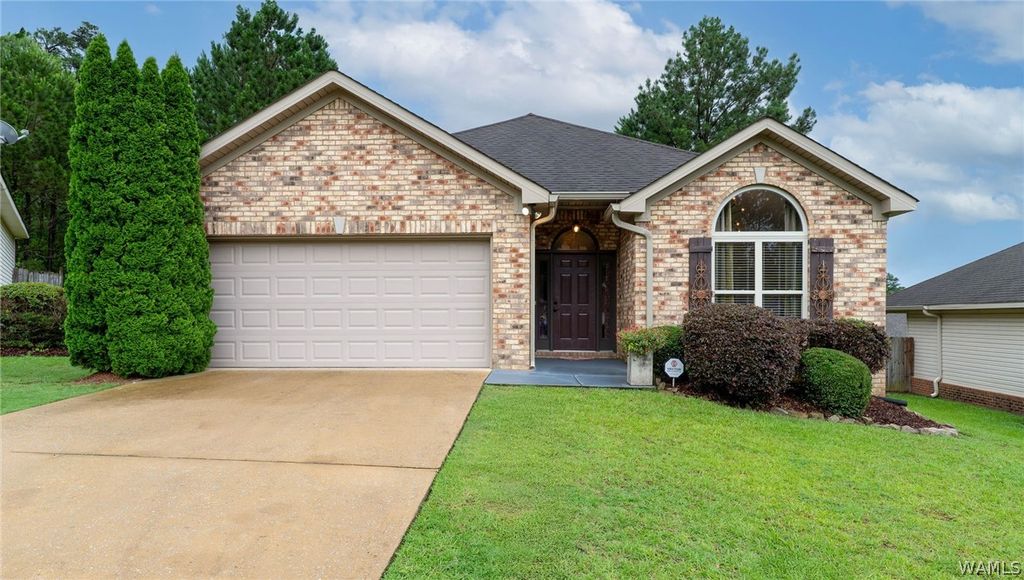 4055 Macon, Northport, AL 35473