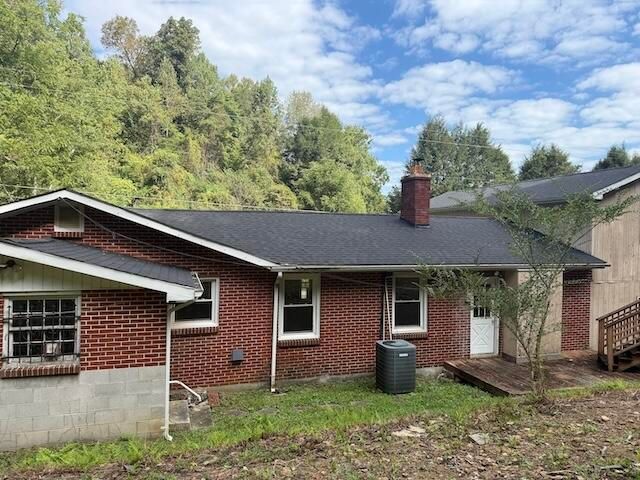 53 Happy Hollow Road, Pineville, KY 40977