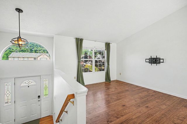 6766 Crisler Court, Burlington, KY 41005