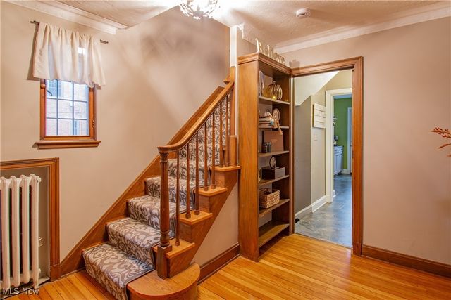 18302 Scottsdale Boulevard, Shaker Heights, OH 44122