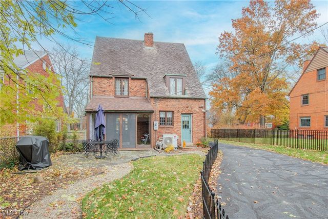 18302 Scottsdale Boulevard, Shaker Heights, OH 44122