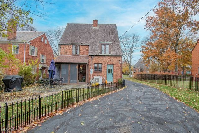 18302 Scottsdale Boulevard, Shaker Heights, OH 44122