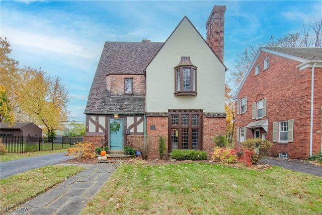 18302 Scottsdale Boulevard, Shaker Heights, OH 44122