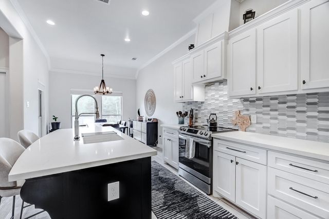 12110 Woodland Drive, Beaumont, TX 77705