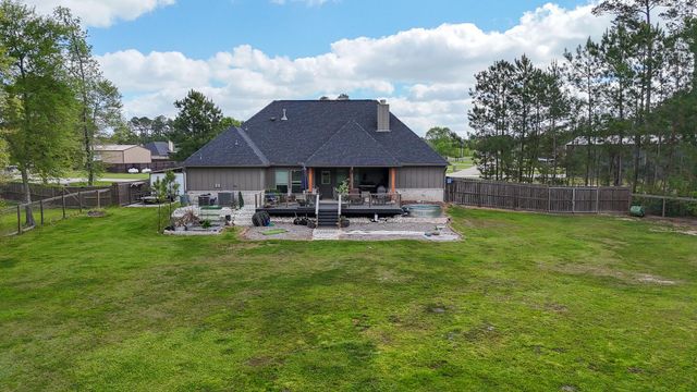 12110 Woodland Drive, Beaumont, TX 77705