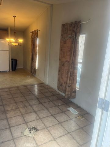 7560 Woodman Scp74, Van Nuys, CA 91405