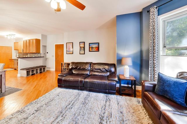 5201 S BLACKSTONE Avenue 1W, Chicago, IL 60615