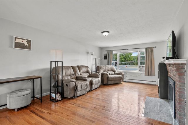 184 Burncoat Street, Worcester, MA 01606