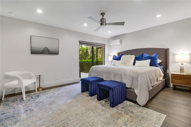 27052 Kindlewood LN, Bonita Springs, FL 34134