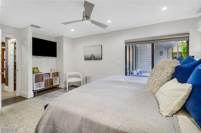 27052 Kindlewood LN, Bonita Springs, FL 34134