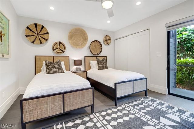 27052 Kindlewood LN, Bonita Springs, FL 34134