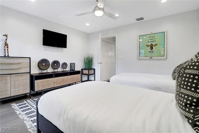 27052 Kindlewood LN, Bonita Springs, FL 34134