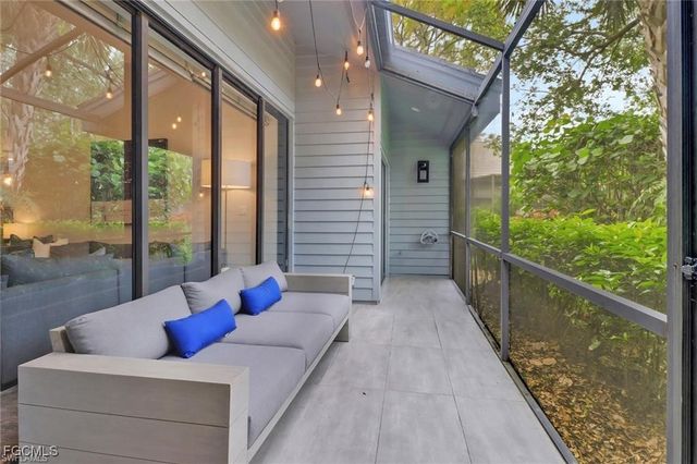 27052 Kindlewood LN, Bonita Springs, FL 34134