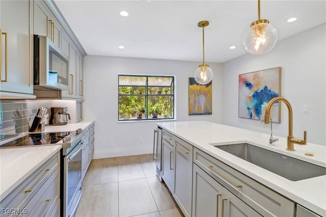 27052 Kindlewood LN, Bonita Springs, FL 34134