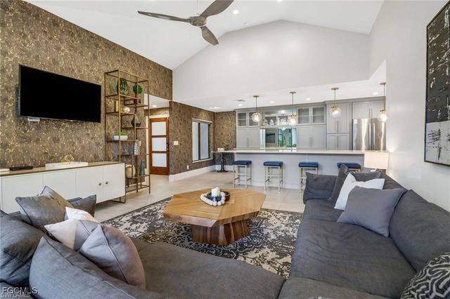 27052 Kindlewood LN, Bonita Springs, FL 34134