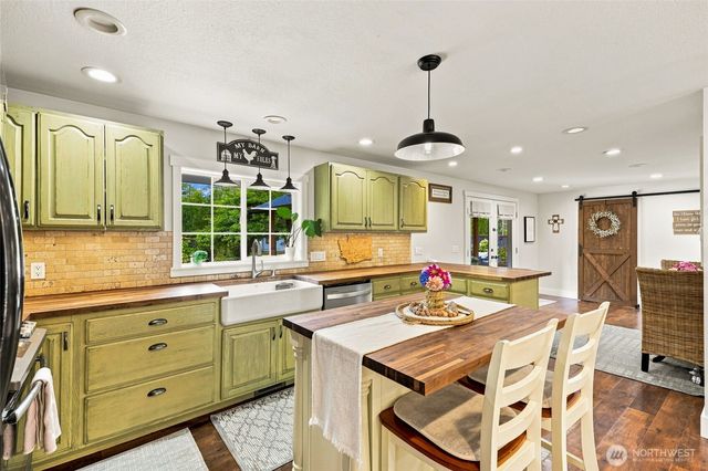 23224 37th Avenue NE, Arlington, WA 98223