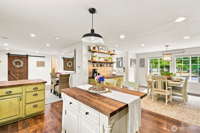 23224 37th Avenue NE, Arlington, WA 98223