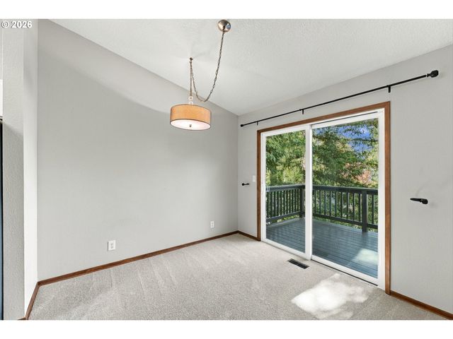 10023 Sw QUAIL POST Rd, Portland, OR 97219