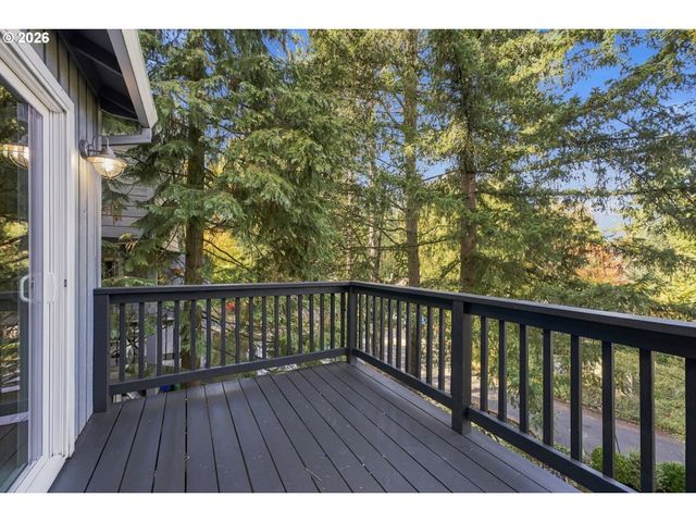 10023 Sw QUAIL POST Rd, Portland, OR 97219