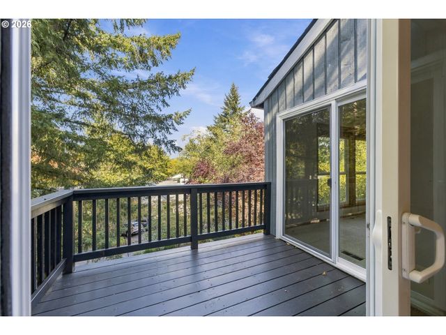 10023 Sw QUAIL POST Rd, Portland, OR 97219