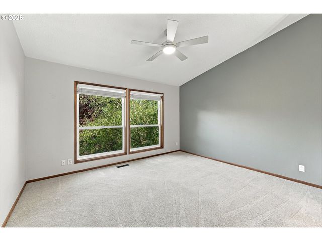 10023 Sw QUAIL POST Rd, Portland, OR 97219
