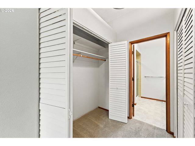 10023 Sw QUAIL POST Rd, Portland, OR 97219