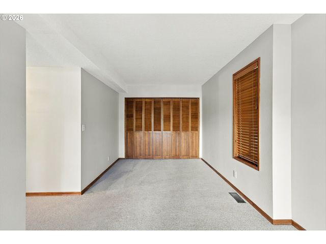 10023 Sw QUAIL POST Rd, Portland, OR 97219