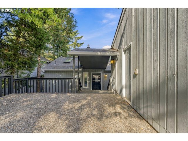10023 Sw QUAIL POST Rd, Portland, OR 97219