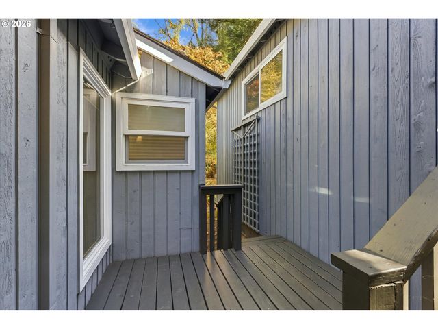 10023 Sw QUAIL POST Rd, Portland, OR 97219