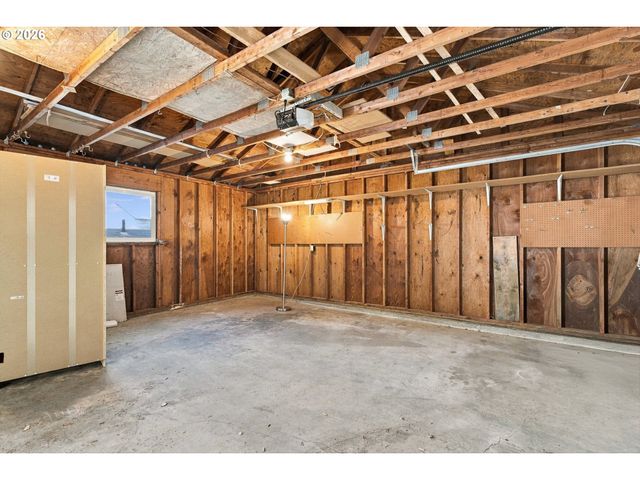10023 Sw QUAIL POST Rd, Portland, OR 97219