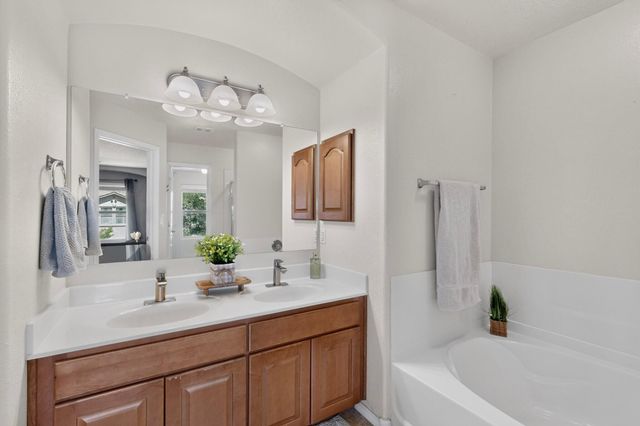 10940 Fort Point Lane NE, Albuquerque, NM 87123