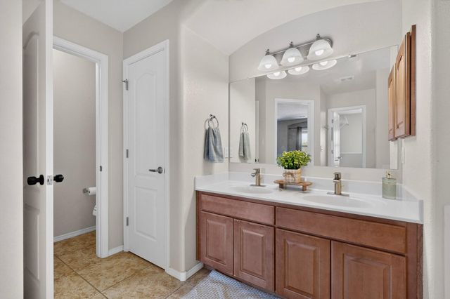 10940 Fort Point Lane NE, Albuquerque, NM 87123