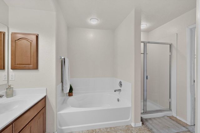 10940 Fort Point Lane NE, Albuquerque, NM 87123